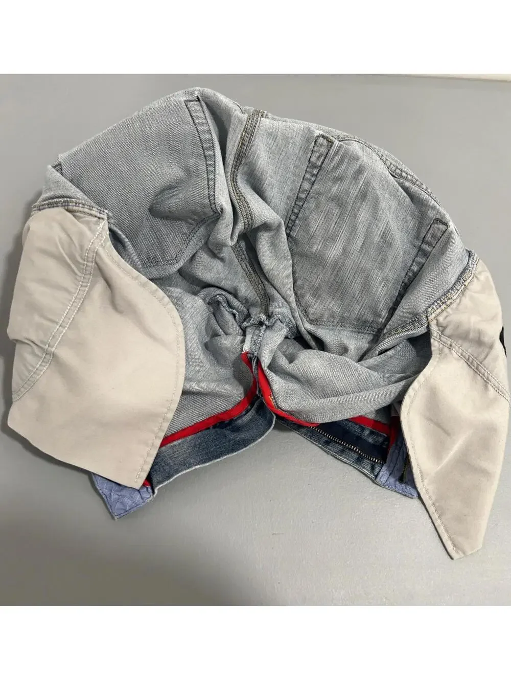 Ferrari Men's Light Wash Distressed Blue Jeans SIZE 35X33 $1,195